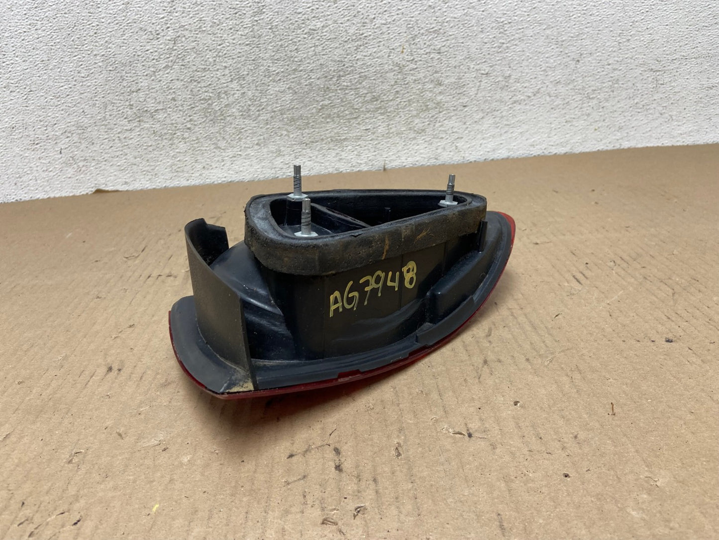 1997 1998 1999 Chevrolet Cavalier Left Driver LH Tail Light AG7948 LK4