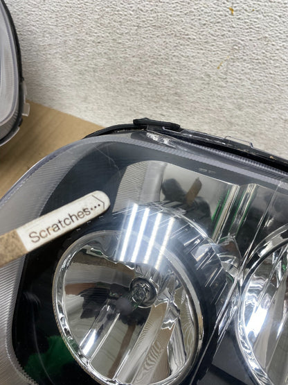 2005 - 2007 Ford Escape Headlights Left+Right Halogen AE7068 DW4