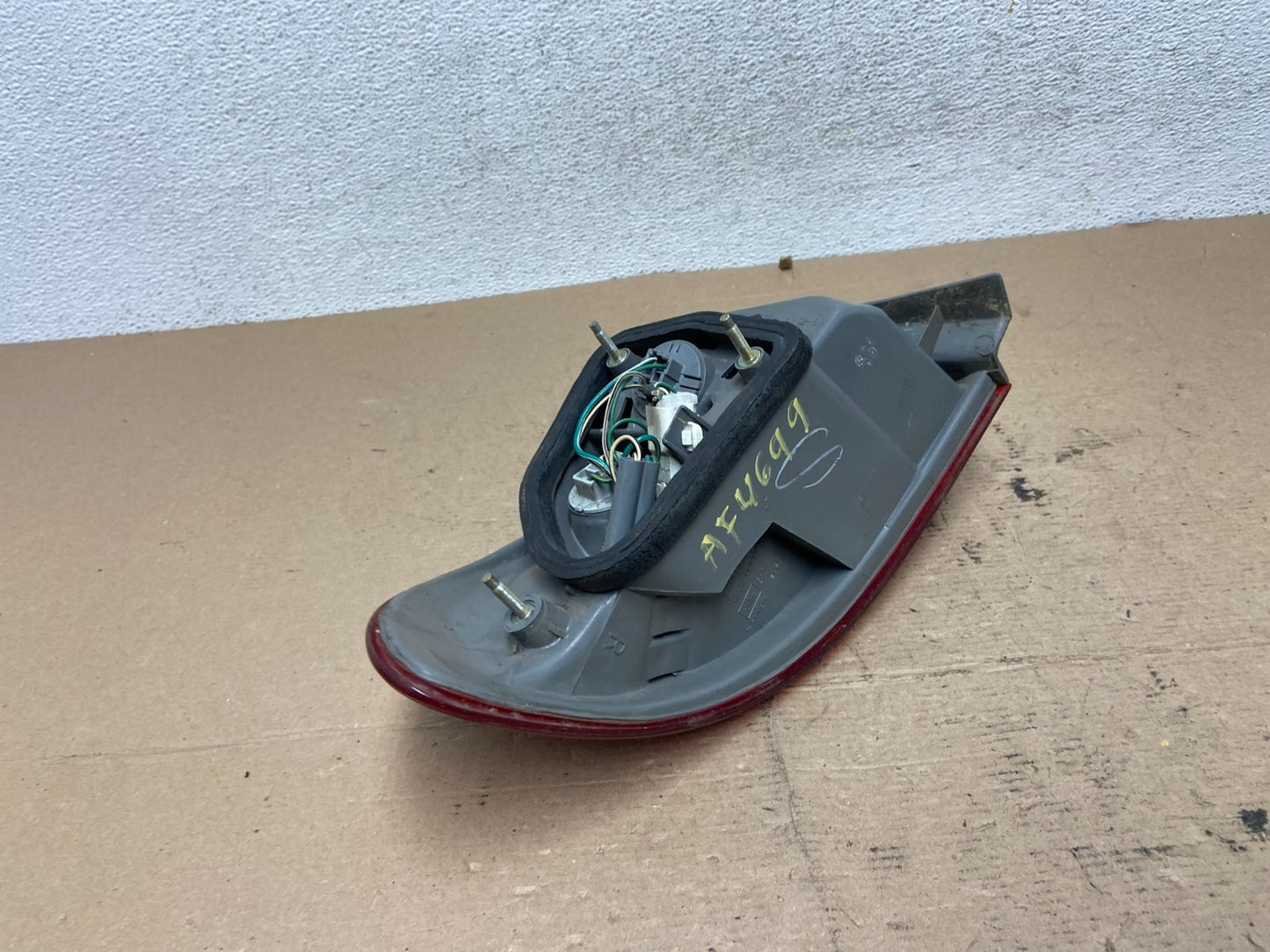 1998 1999 2000 Toyota Corolla Right Passenger Side Tail light AF4699 LK4