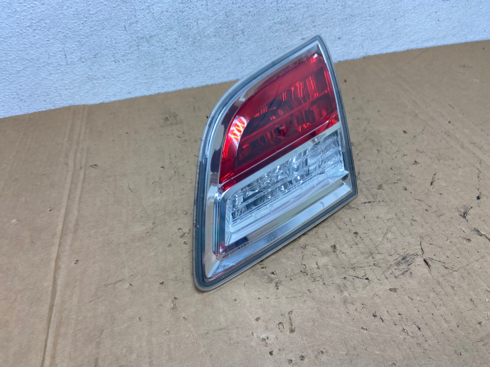 2007 2008 2009 Mazda Cx-9 Right Passenger Rh Side Inner Tail Light AD3082 LK2