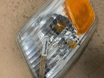 2001-2002 Toyota Corolla Left Driver Turn Signal/Marker Light Oem Z6477 DW3