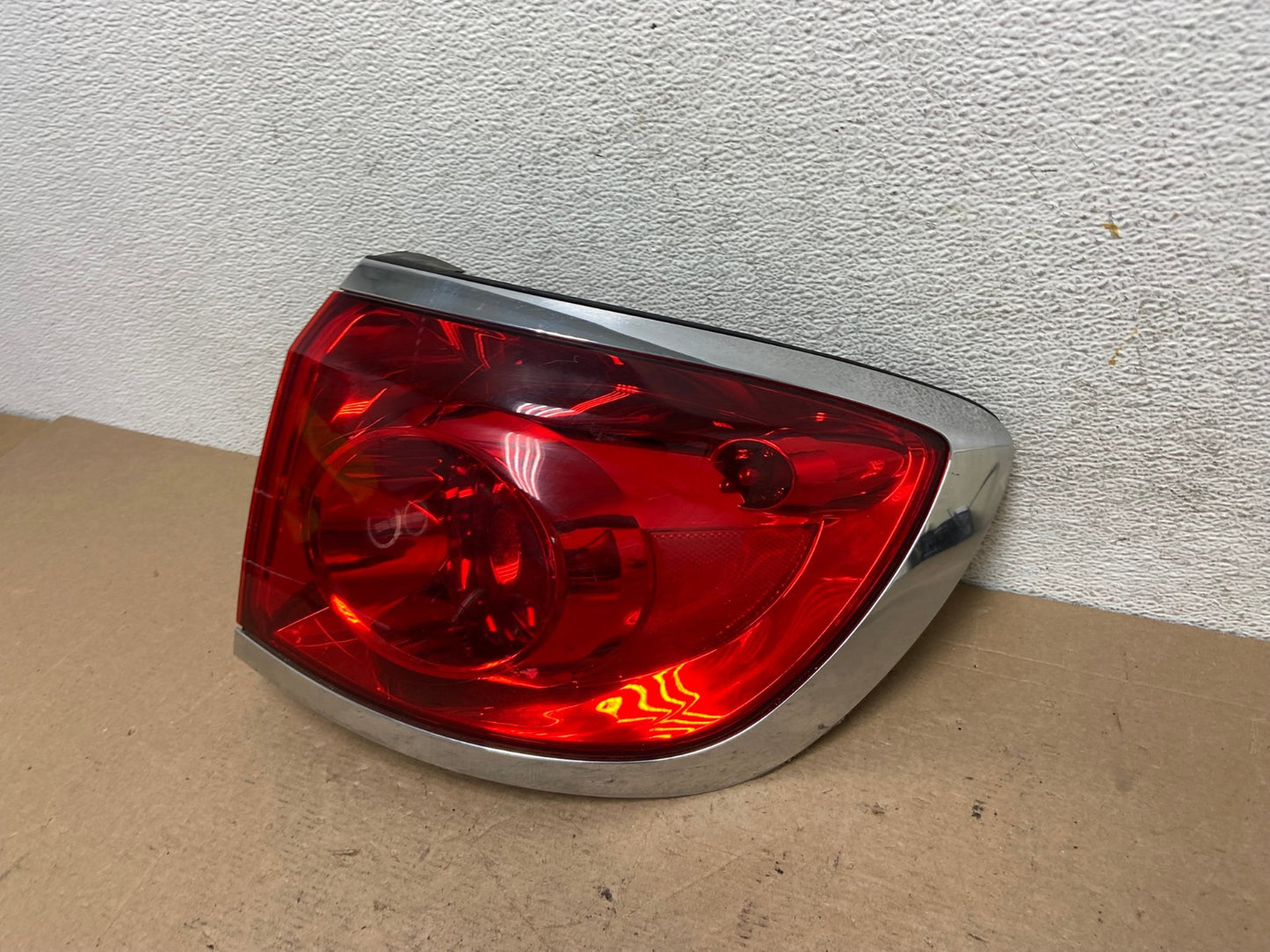 2008-2012 Buick Enclave Right Passenger Rh Tail Light AF5135 LK1
