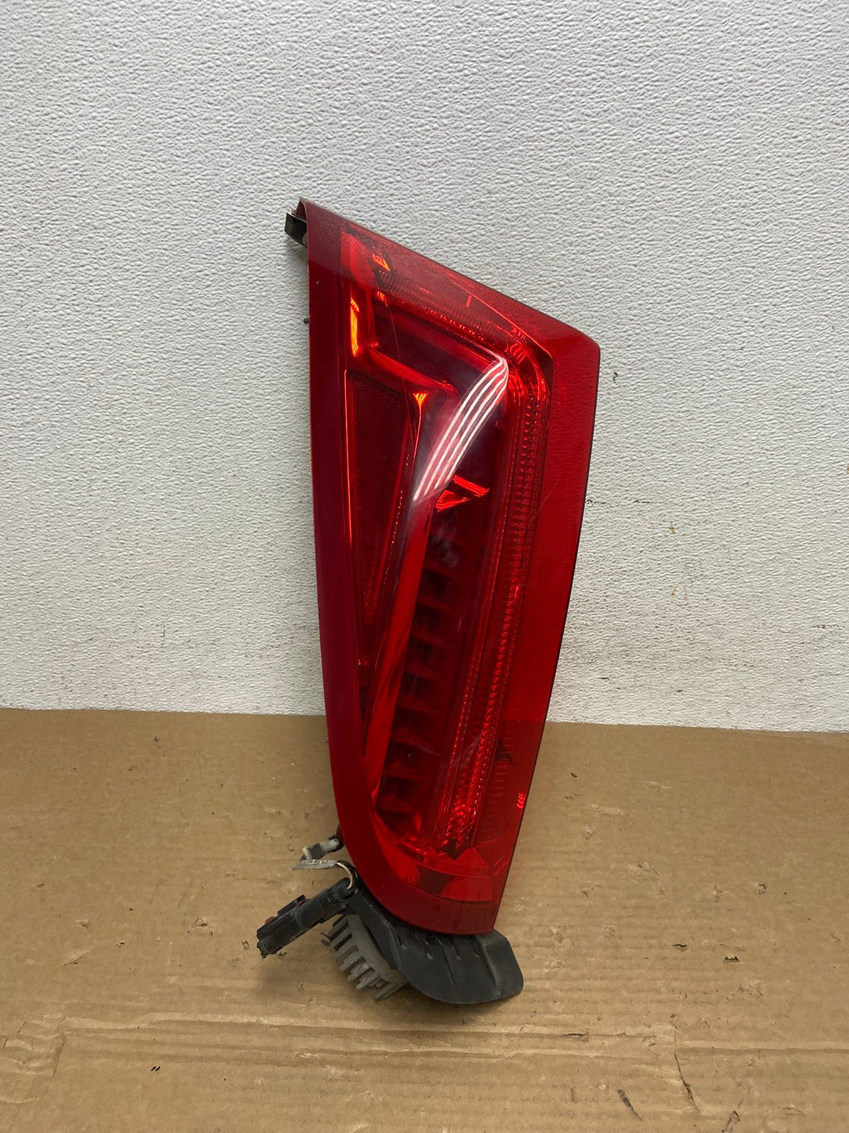 2013 to 2017 Cadillac XTS Left Driver LH Tail Light AD3941 LK0