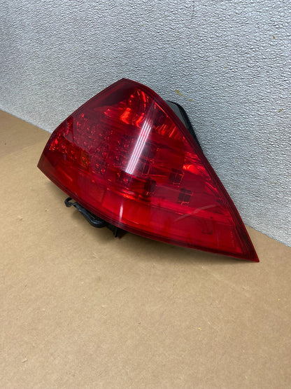 2006 - 2007 Honda Accord Right Passenger Side Tail light Oem Z6553 DW1