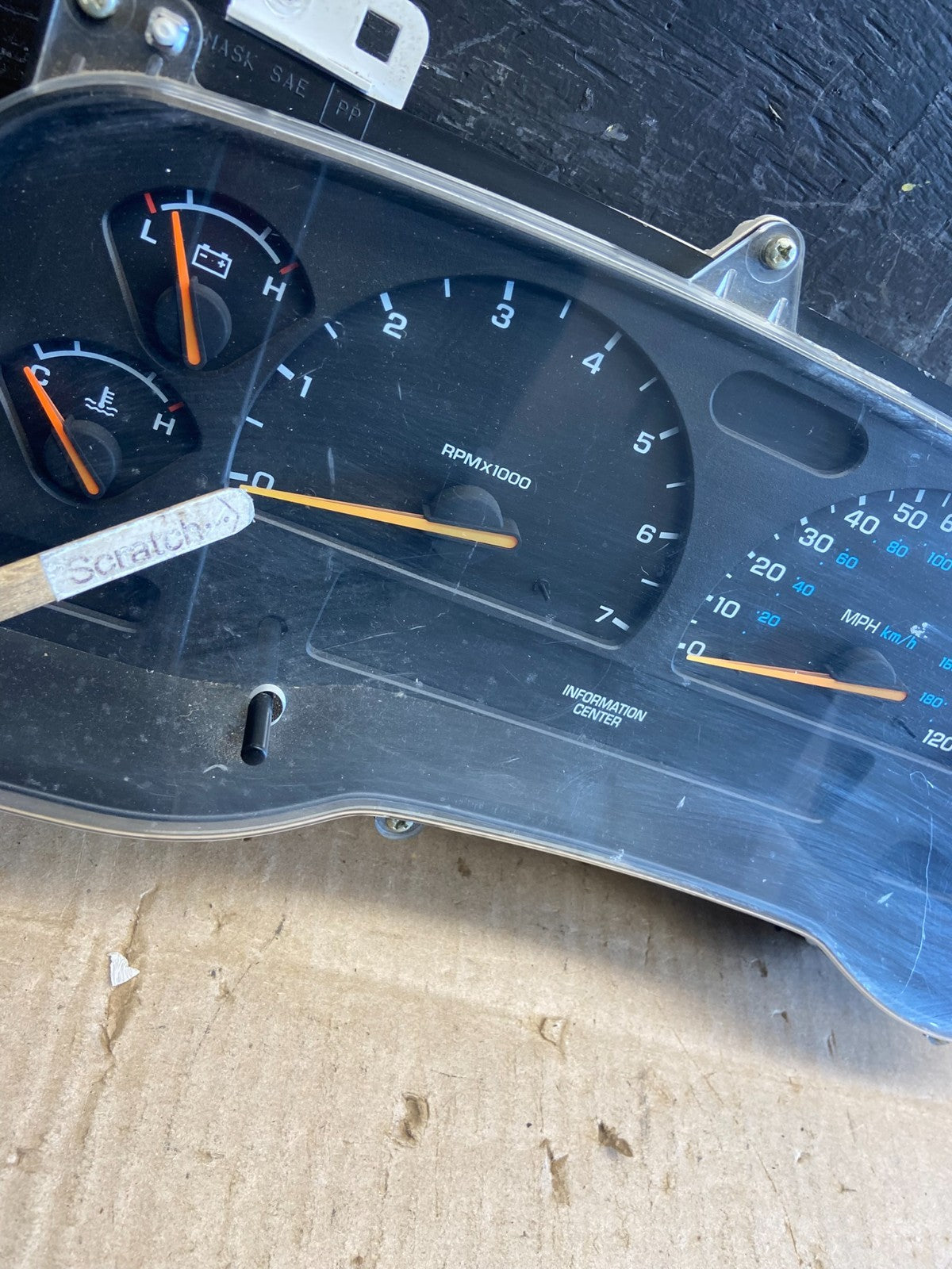 2001 2002 2003 Dodge Durango Speedometer Instrument Cluster Gauge AB9720 DG1