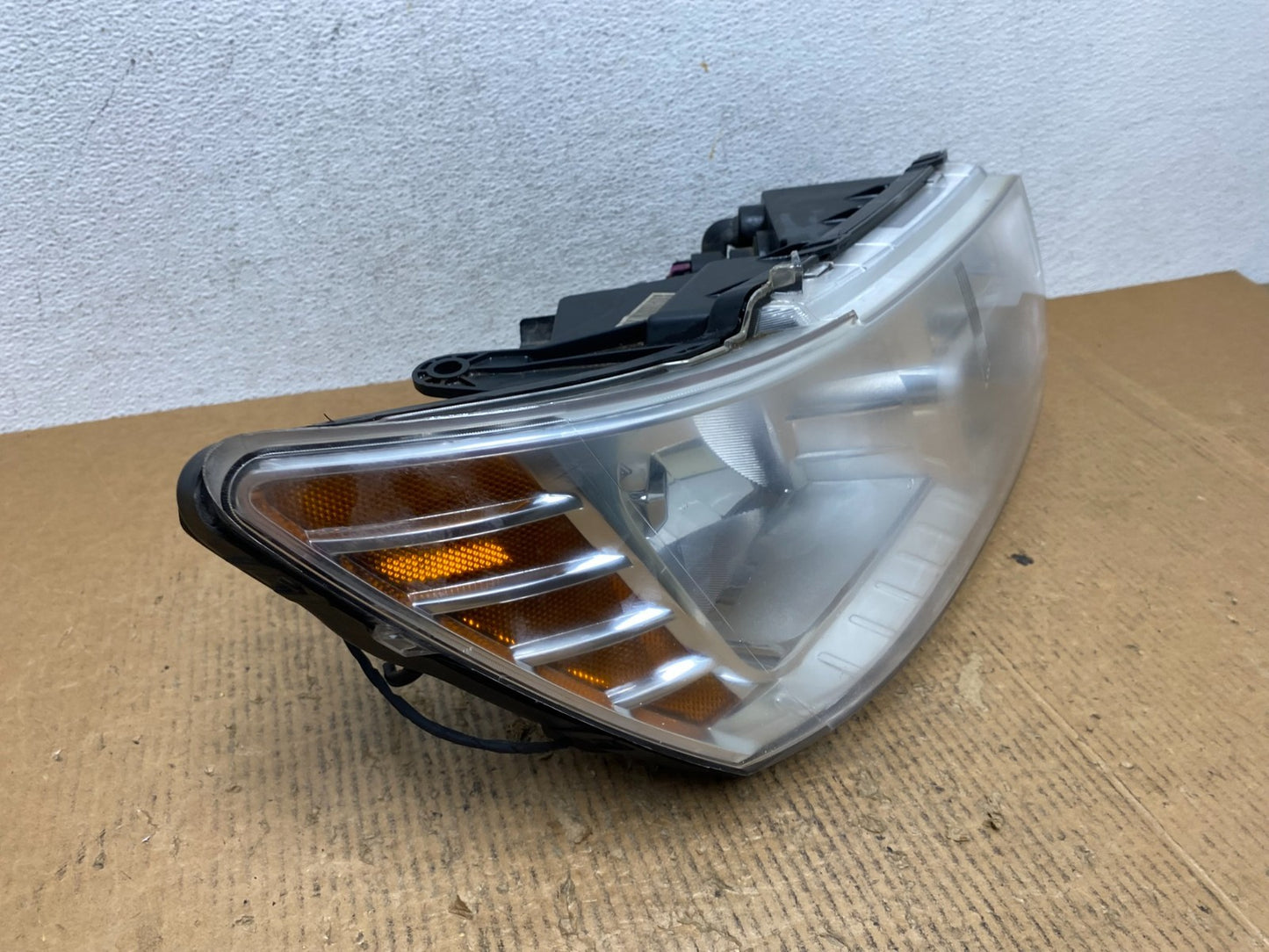 2009 to 2017 Dodge Journey Headlight Right Passenger Rh Halogen AE2750 DW2