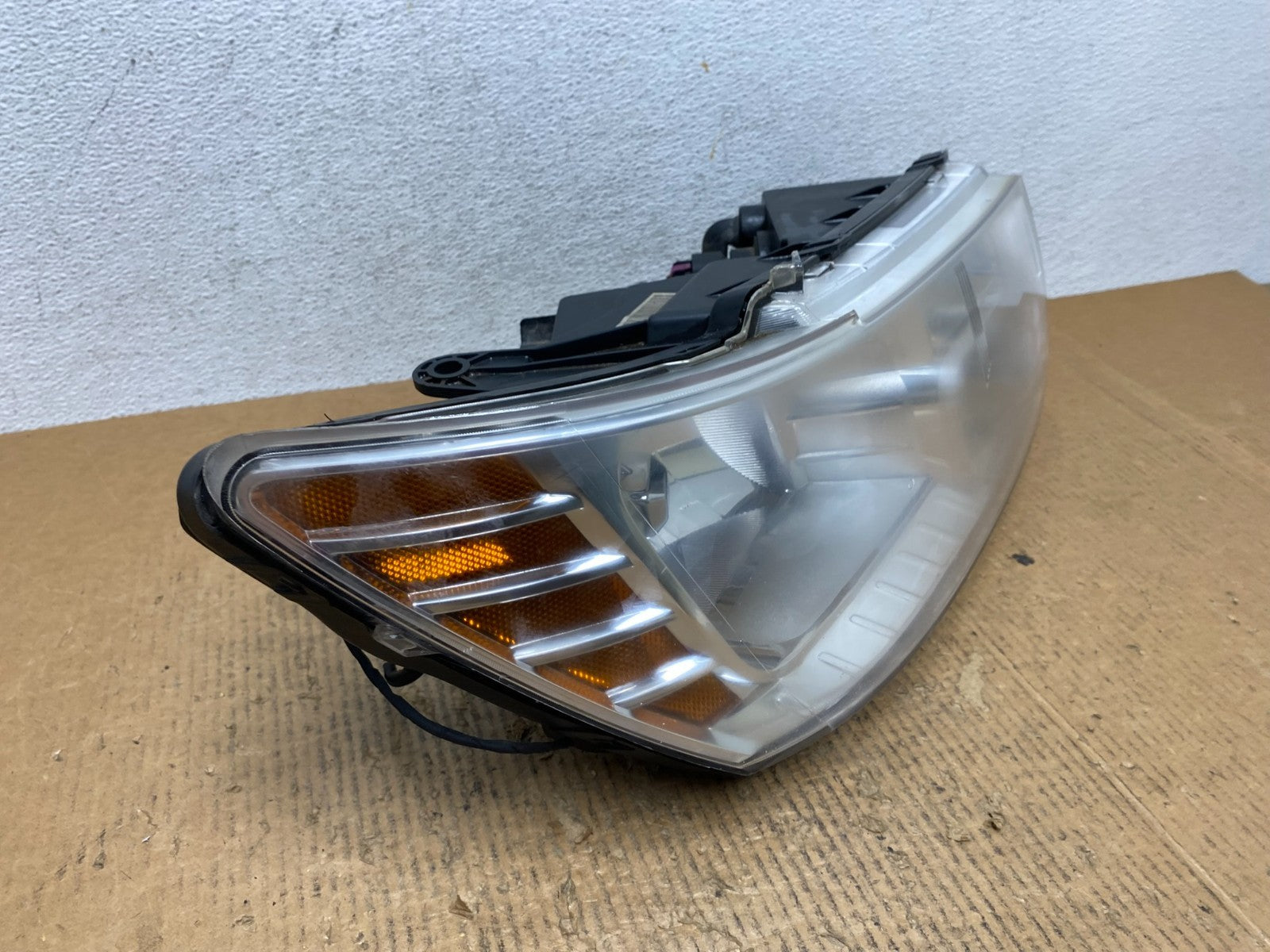2009 to 2017 Dodge Journey Headlight Right Passenger Rh Halogen AE2750 DW2