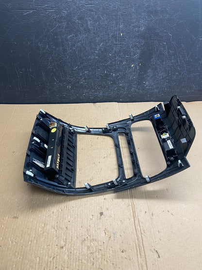 2014 2015 Kia Sorento Center Radio Climate Control Clock Trim Heat Seat AE38455