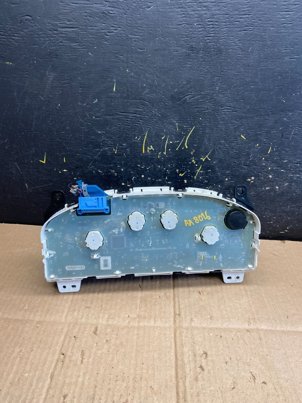 2008 to 2012 Ford Escape Hybrid Speedometer Cluster Gauge Oem AA80164