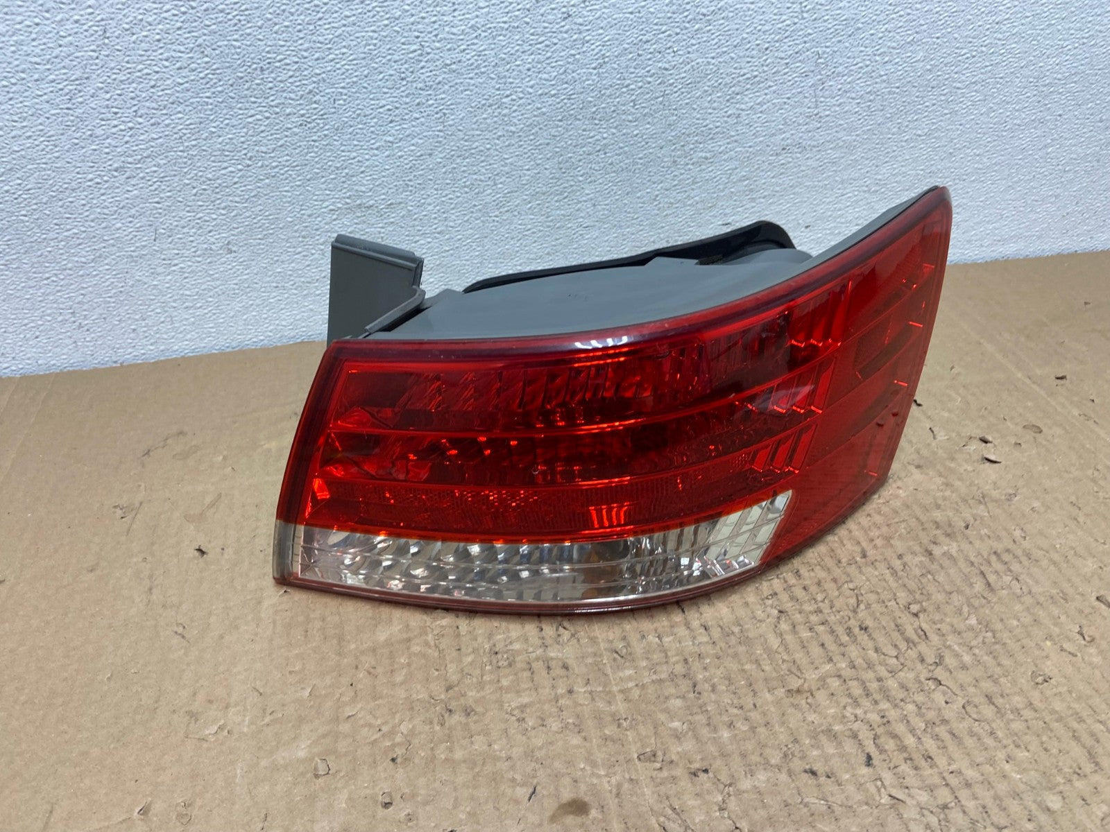 2006 2007 2008 Hyundai Sonata Right Passenger Rh Side Tail Light Oem AC4042 LK0