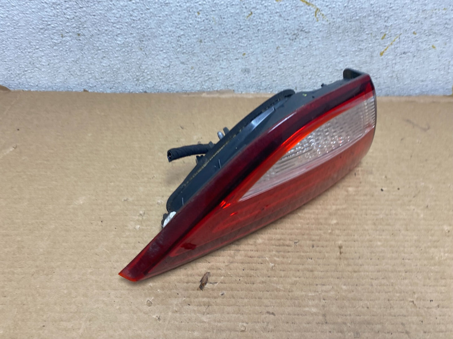 2015 to 2017 Chrysler 200 Sedan Left Driver Side Inner Tail Light Oem N9413 DW2