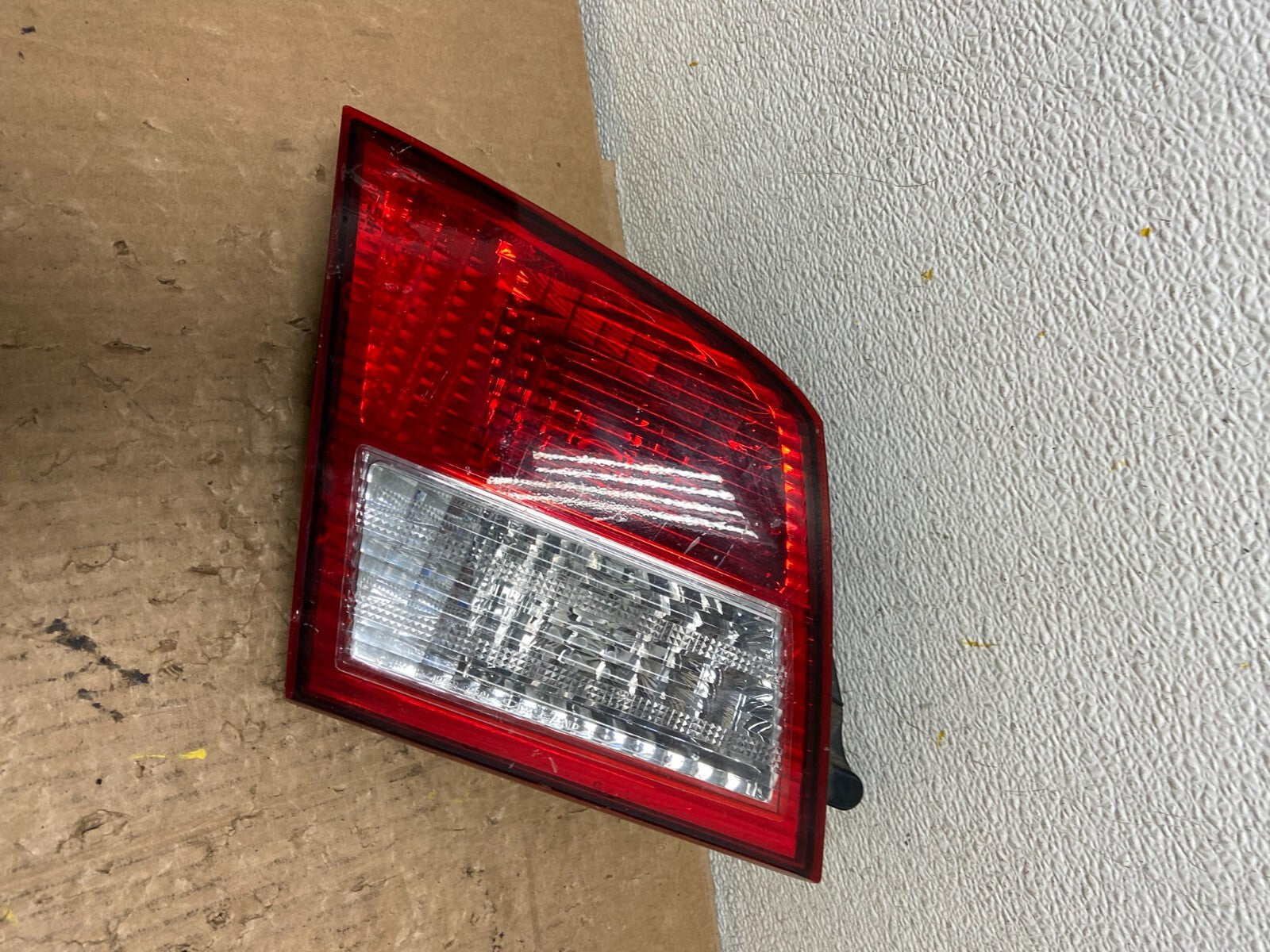 2002-2004 Infiniti i35 Inner Light Left Driver Side Tail Light OEM D8225 DG10