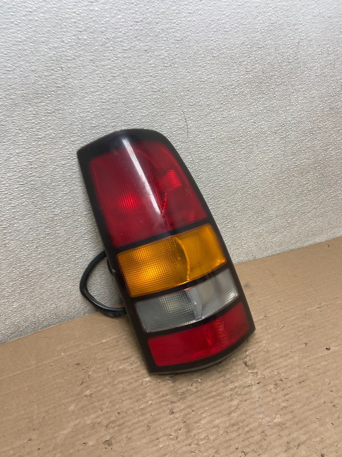 1999-2002 Chevrolet Silverado 1500 Right Passenger Side Tail Light TYC AA9431 LK2