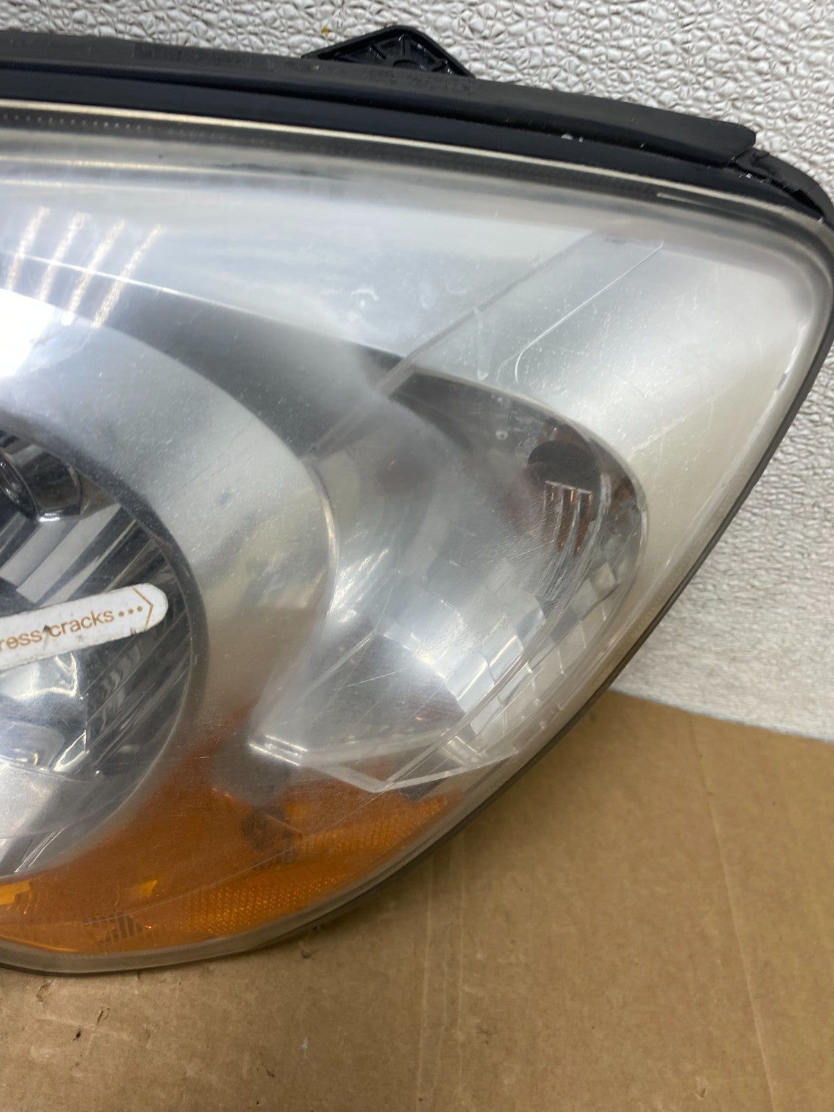 2007 to 2010 Kia Sportage Left+Right Halogen Headlights Oem V6250 DW7