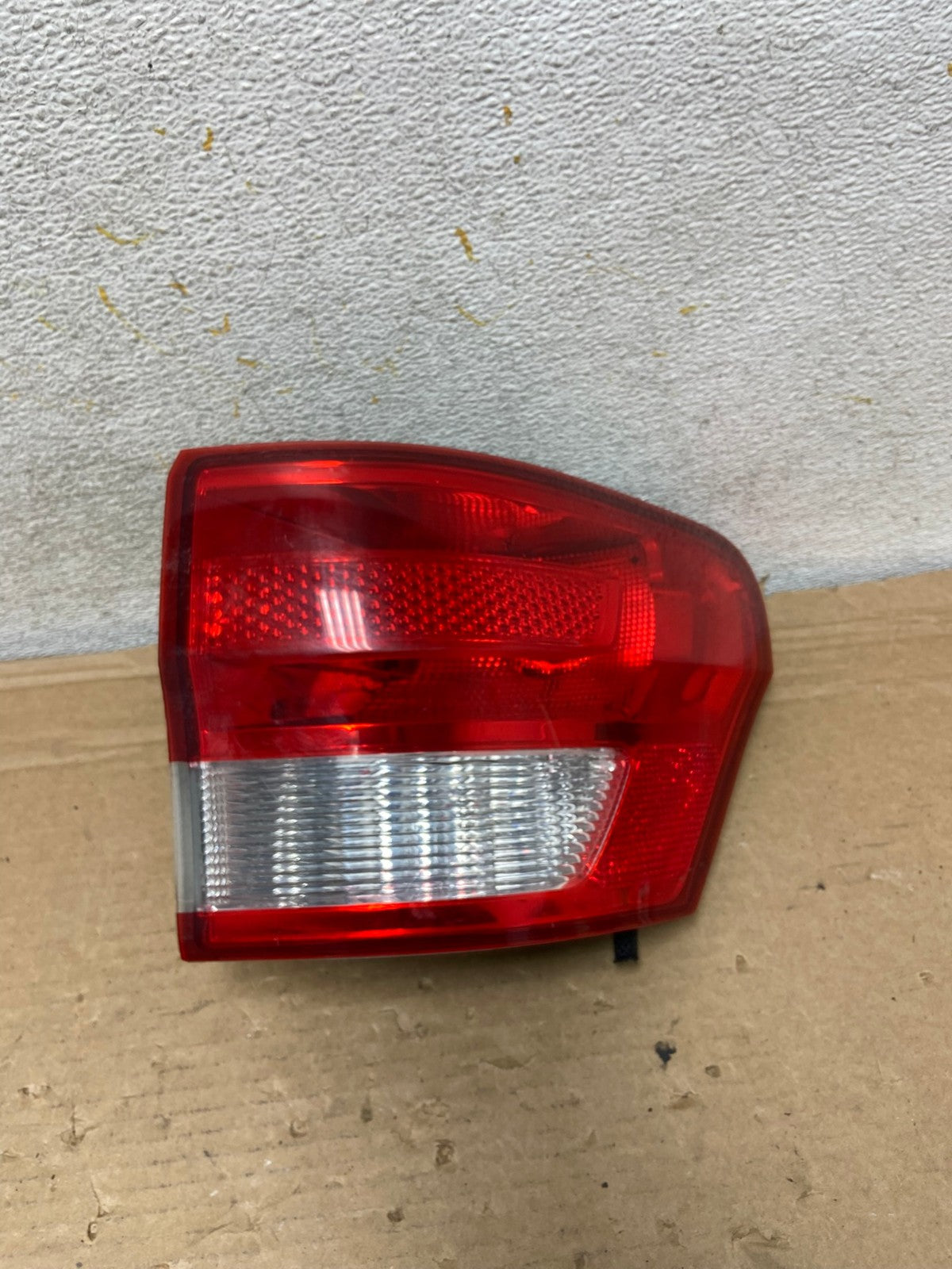 2011-2013 Jeep Grand Cherokee Right Passenger Side Rh Tail Light AH8413 LK0