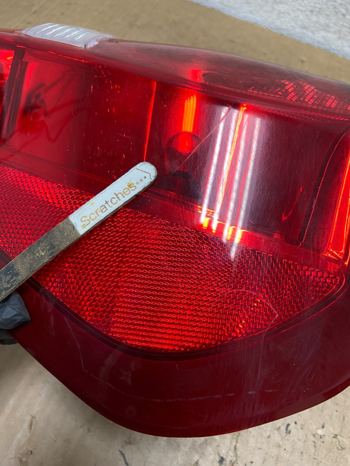 2004 to 2008 Chevrolet Malibu Left Driver Lh Side Tail Light AI9320 LK3