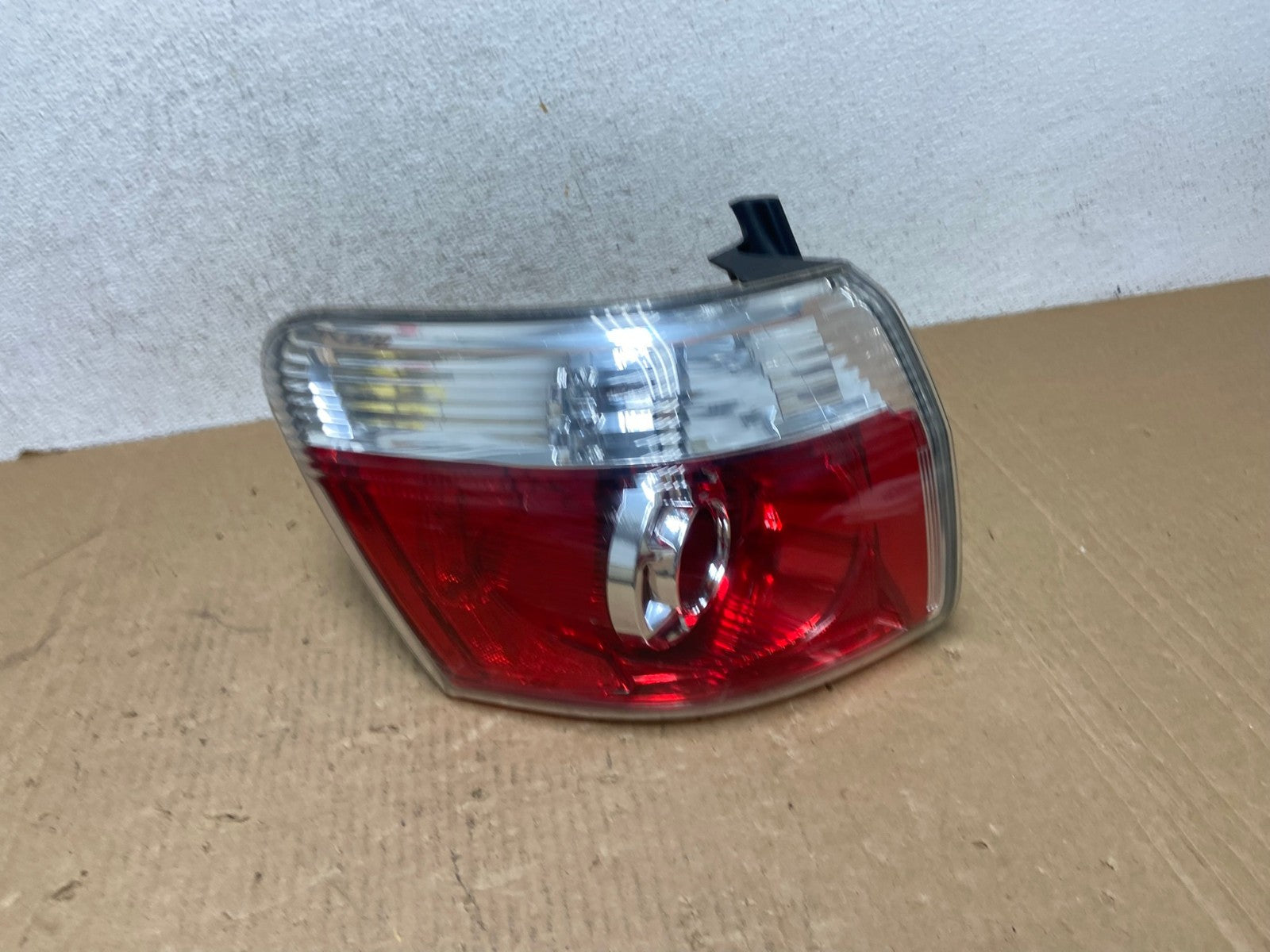 2007 to 2012 GMC Acadia Tail Light Left Side Driver Lh AG0539 LK0