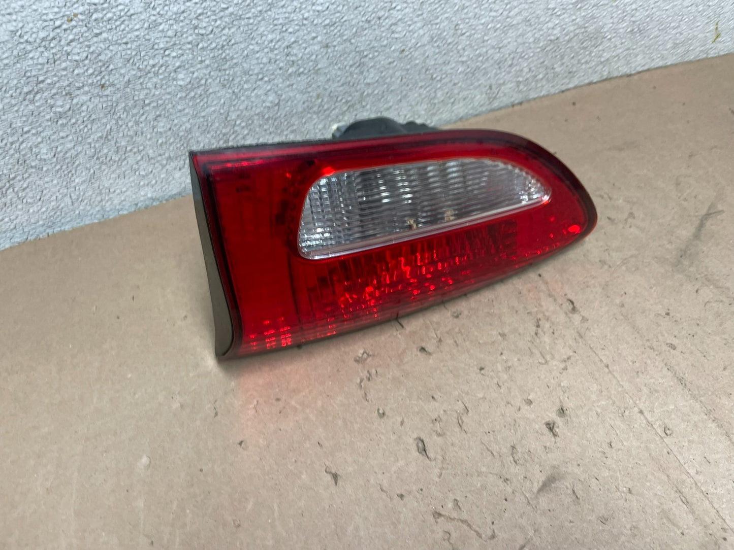 2006 2007 Subaru Tribeca B9 Right Passenger Side Tail Light Inner Q4457 DW2