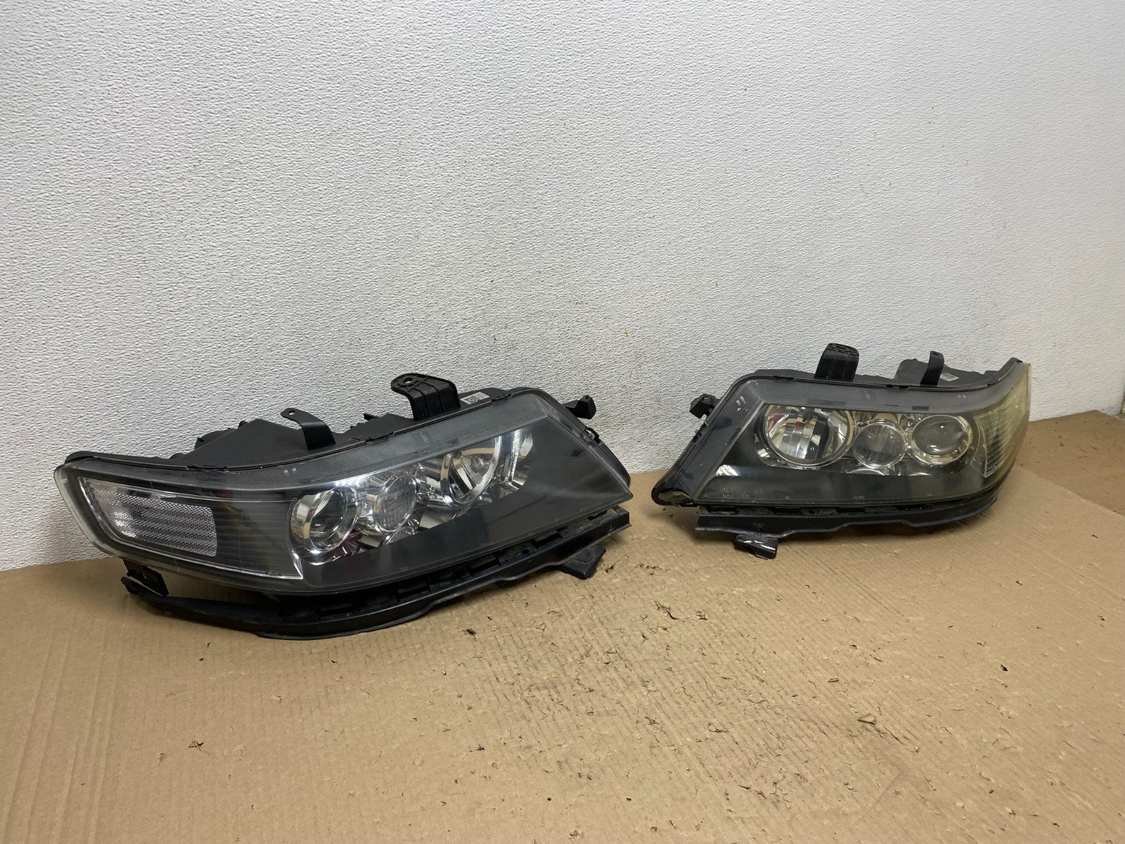 2004 to 2008 Acura TSX Left+Right Set Side Xenon HID Headlights AF2872 DG2