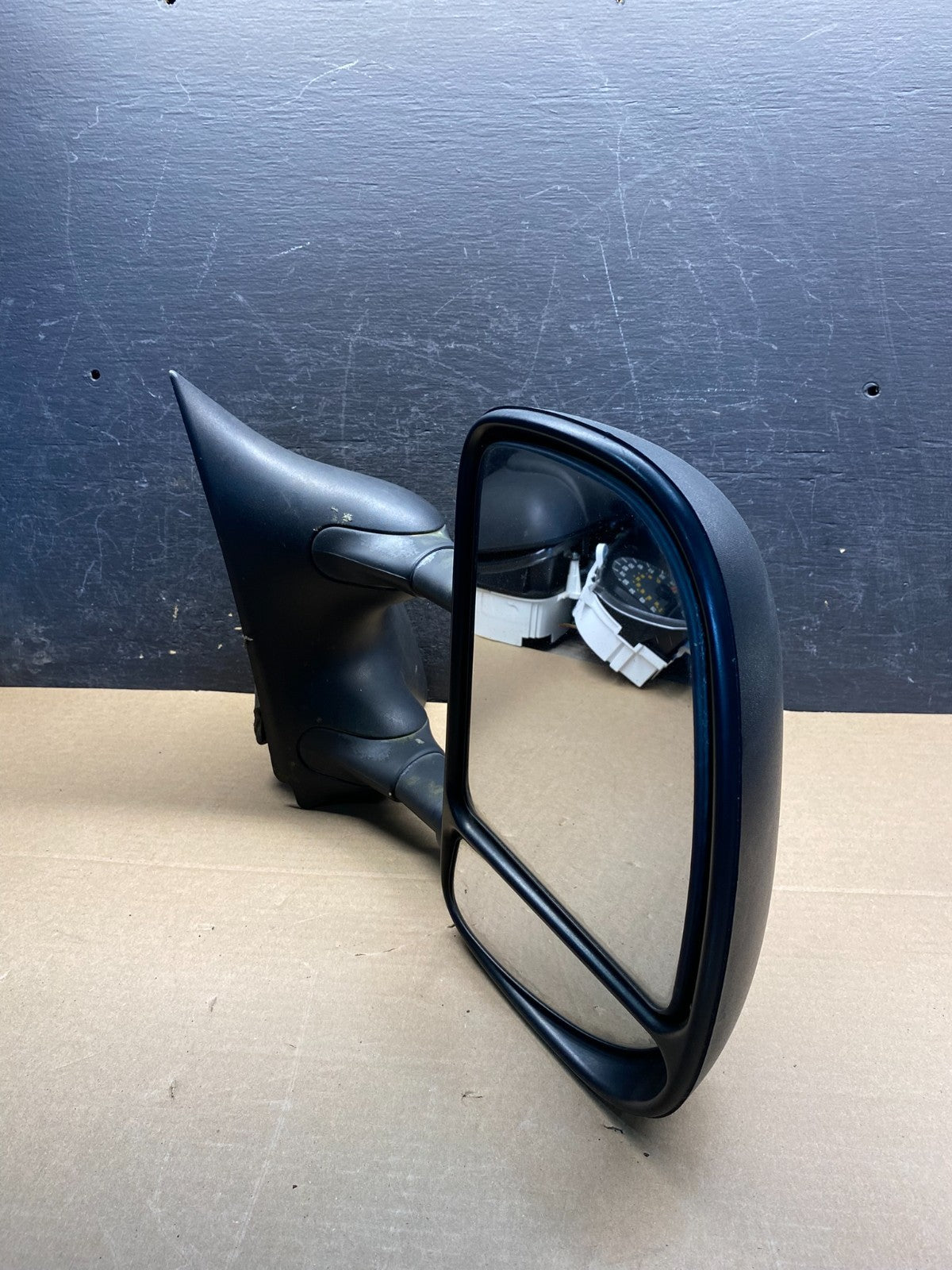 1999 to 2007 Ford F250 F350 F550 Duty Right Passenger RH Side Mirror ah9744 DG9