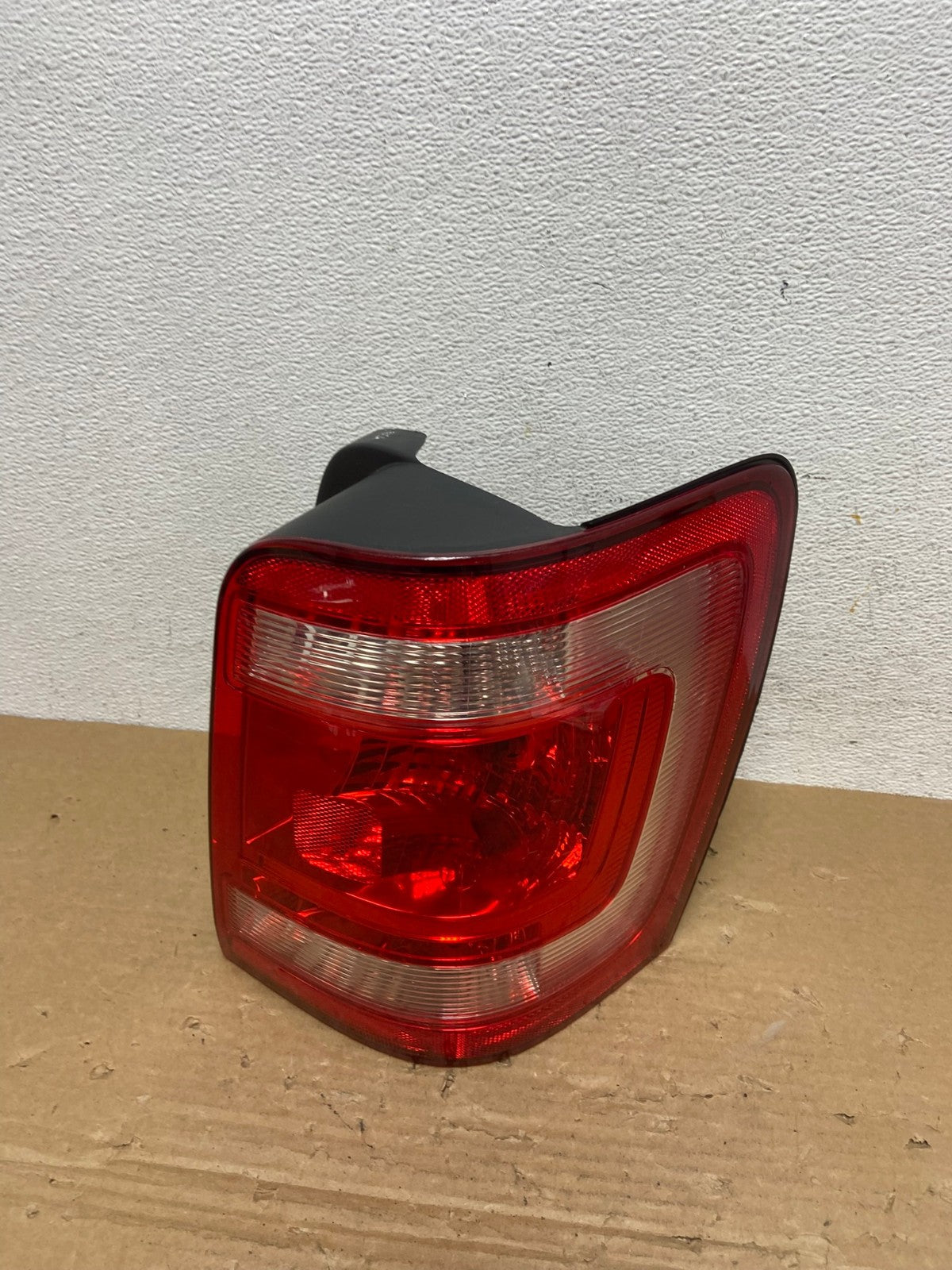 2008 to 2012 Ford Escape Right Passenger RH Side Tail Light AD4038 LK0