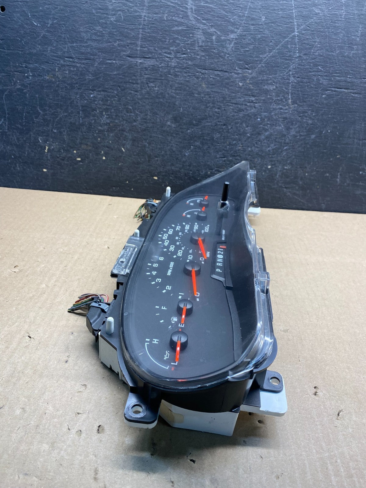 2006 Ford E350 Gauge Speedometer Cluster AG9370 DG1