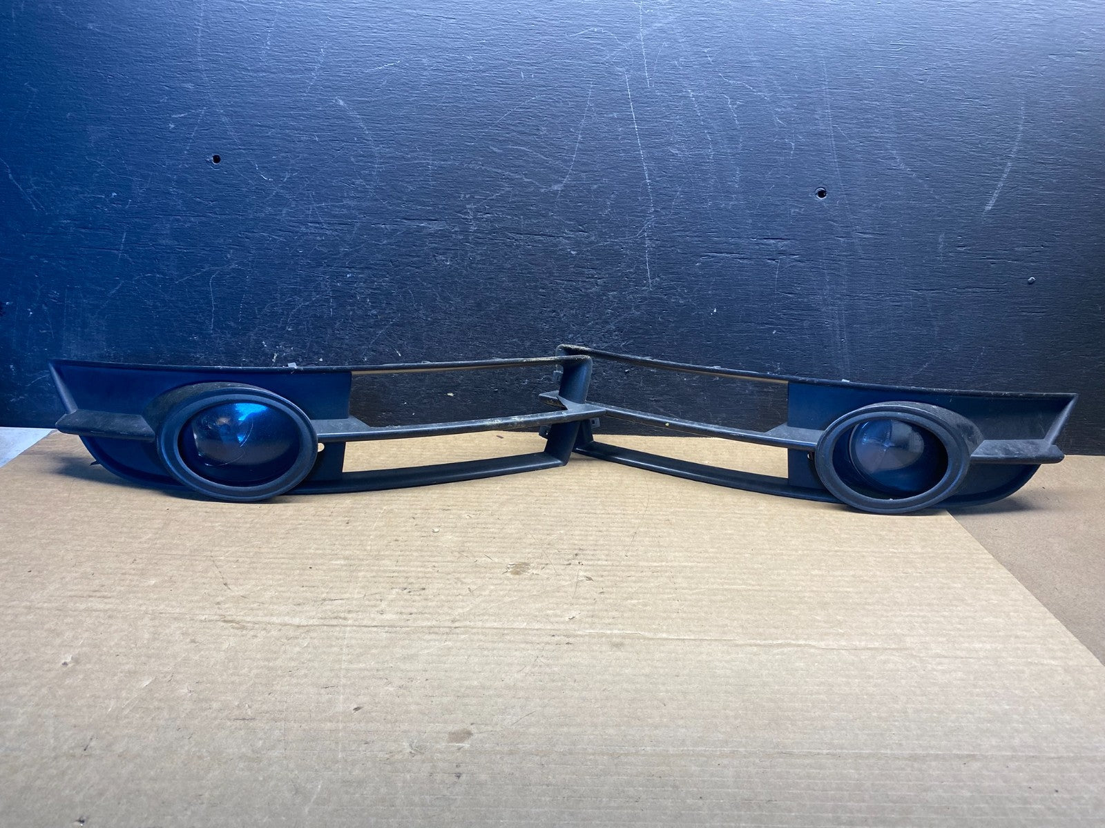 2006 to 2008 Audi A4 Cabriolet Left+Right Side Fog Lights Bezel AF75490