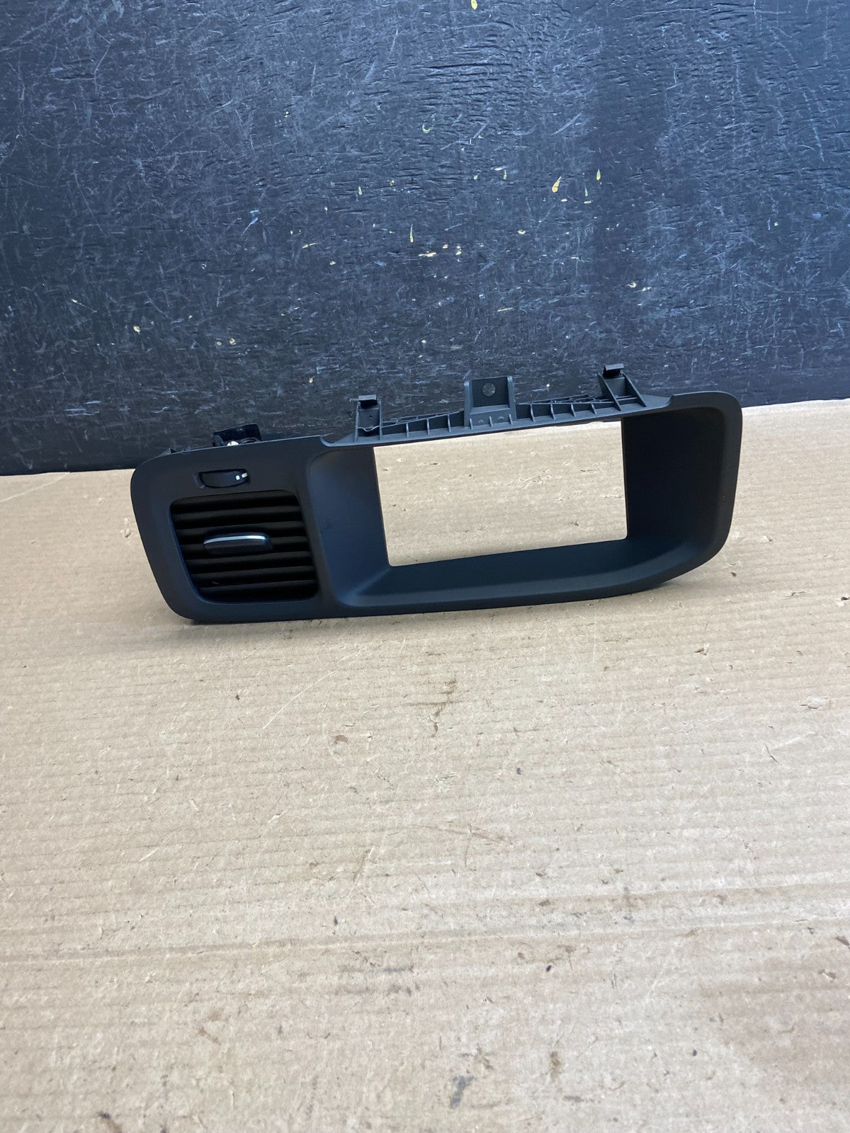 2011 to 2018 Volvo S60 Center Dash Screen Radio Bezel Trim Panel AH3599 DG0