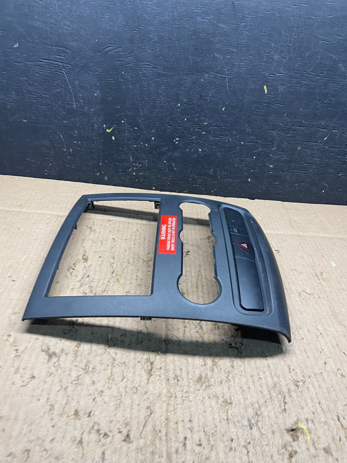 2007-2018 Mercedes Dodge Sprinter Center Console Radio Instrument Panel Q1124 DG4