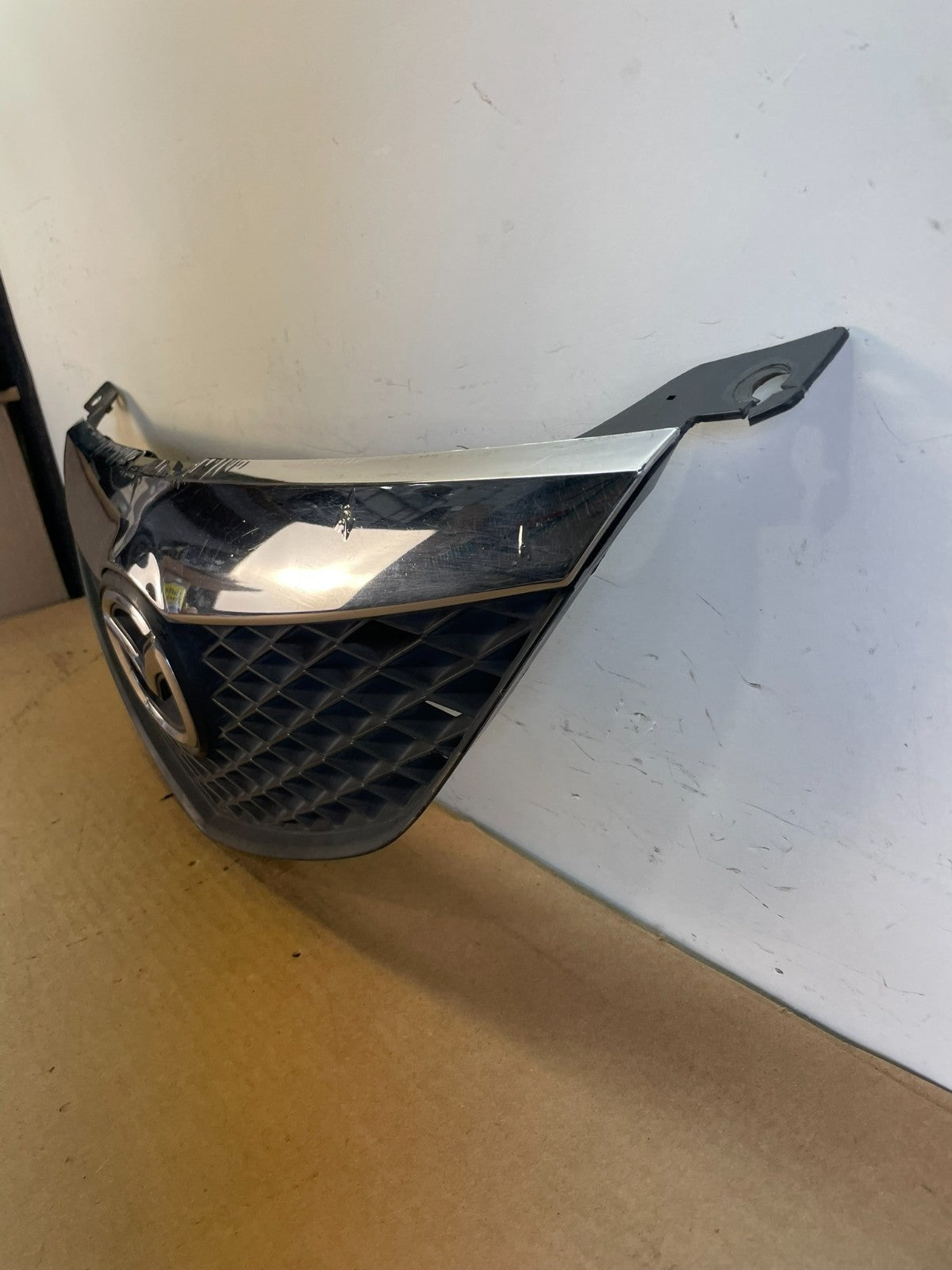 2003 2004 2005 Mazda Mazda 6 Front Grille Grill AF8787 DG1