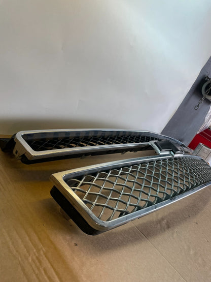 2007 to 2014 Chevrolet Tahoe Suburban Lower Upper Grill Grille Set AG3006 DG2