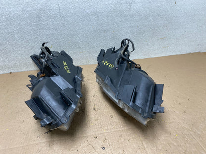 2010 - 2011 Toyota Prius Left+Right Blue Halogen Headlights OEM W2644 DW12