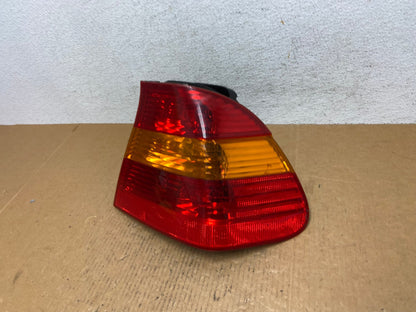 2002 - 2005 BMW 3 E46 Series Right Passenger RH Side Tail Light AD9339 LK1