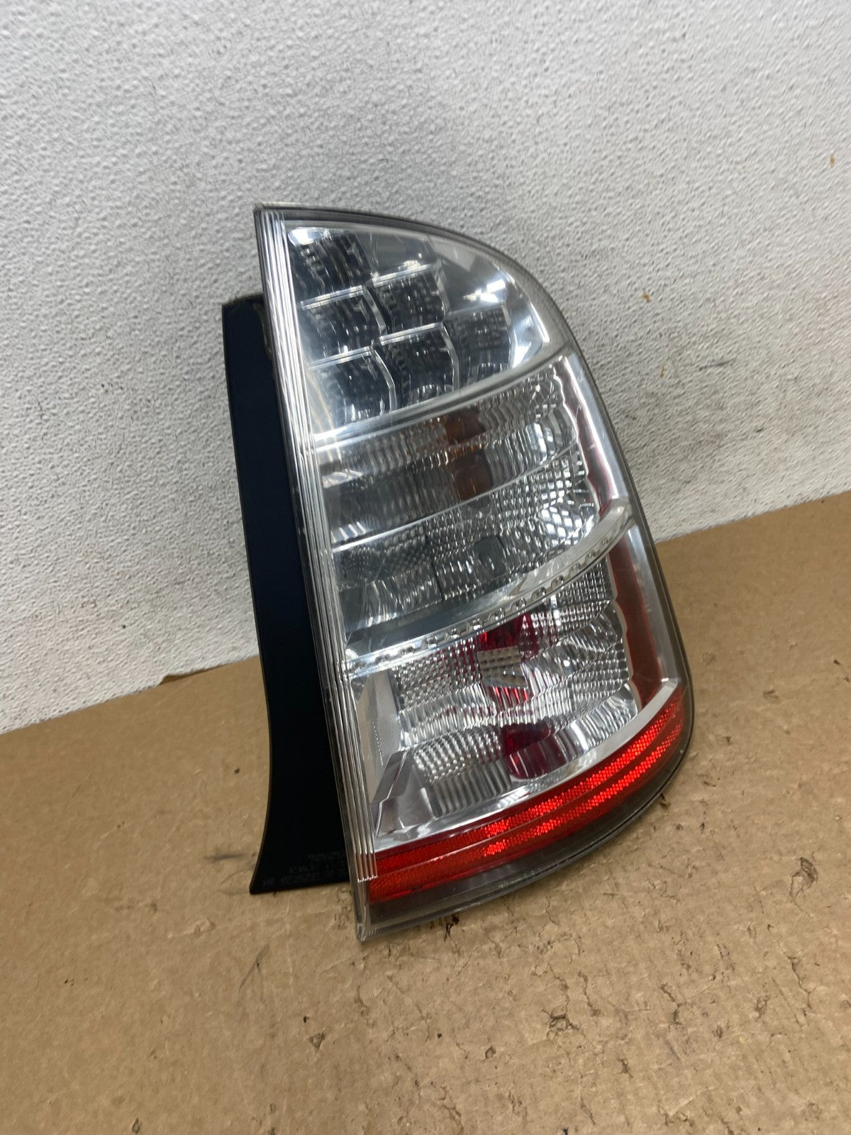 2006 to 2009 Toyota Prius Tail Light Right Passenger Side AF8097 DW2