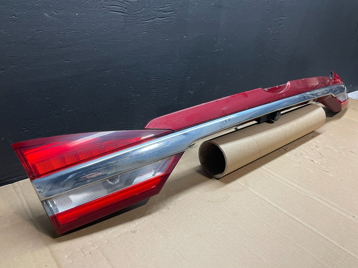 2017-2018 Ford Fusion Rear Trunk Trim Moulding Inner Tail Light Camera ab3238 DG2