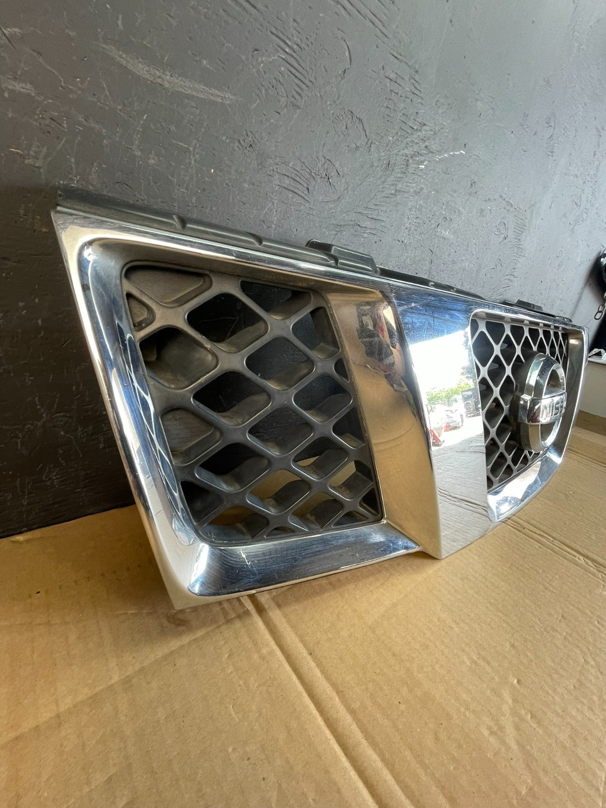 2005 2006 2007 Nissan Pathfinder Chrome Front Upper Grill Grille AC5287 DG1