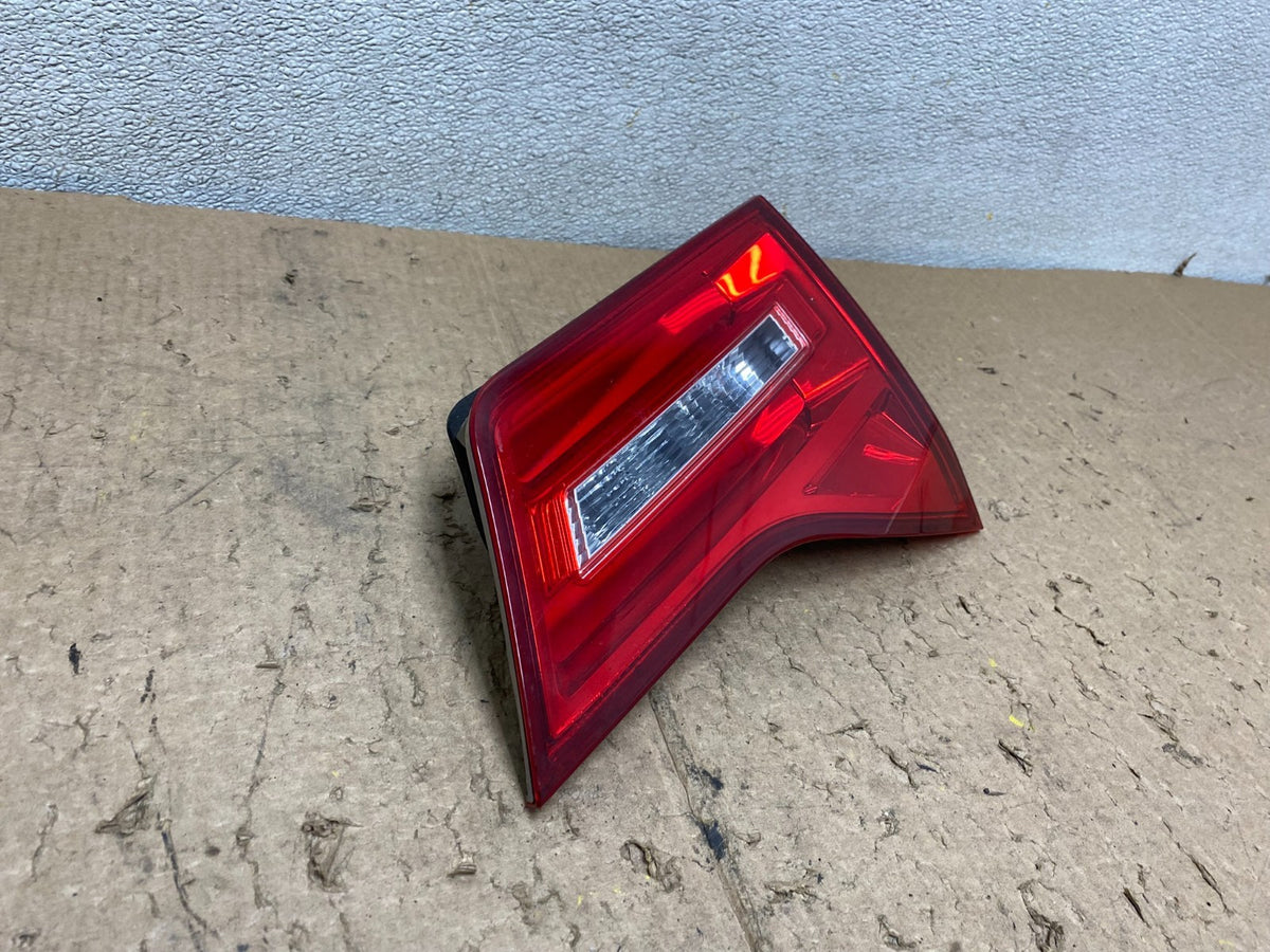 2007 2008 2009 Acura Mdx Right Passenger Rh Side Inner Tail Light V4536 DW2