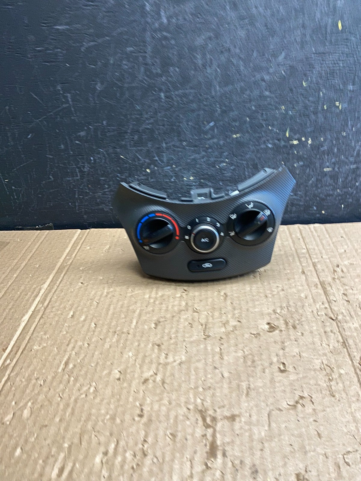 2015 to 2017 Hyundai Accent Center Heater A/C Climate Control Panel AF6430 DG0