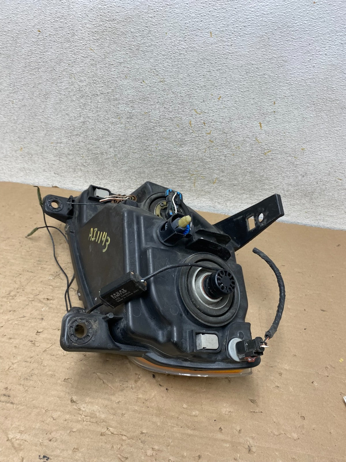 2011-2013 Jeep Grand Cherokee Right Passenger Halogen Headlight AI1143 DW6