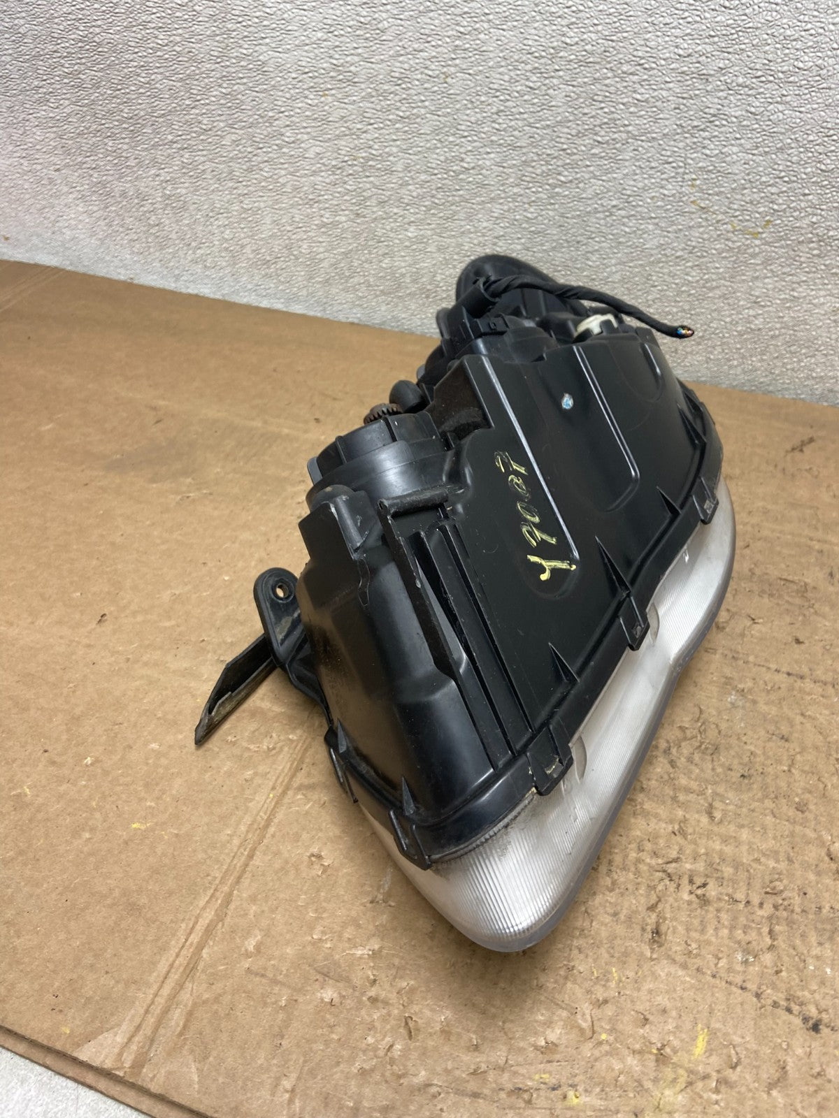 2007 2008 2009 2010 Hyundai Elantra Right Passenger Side Headlight OEM Y7007 DW8