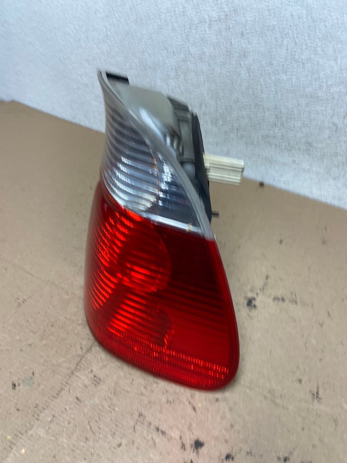 2004 2005 2006 BMW E53 X5 Right Passenger Rh Side Tail Light AF4817 LK1