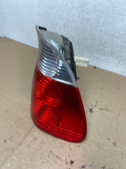 2004 2005 2006 BMW E53 X5 Right Passenger Rh Side Tail Light AF4817 LK1