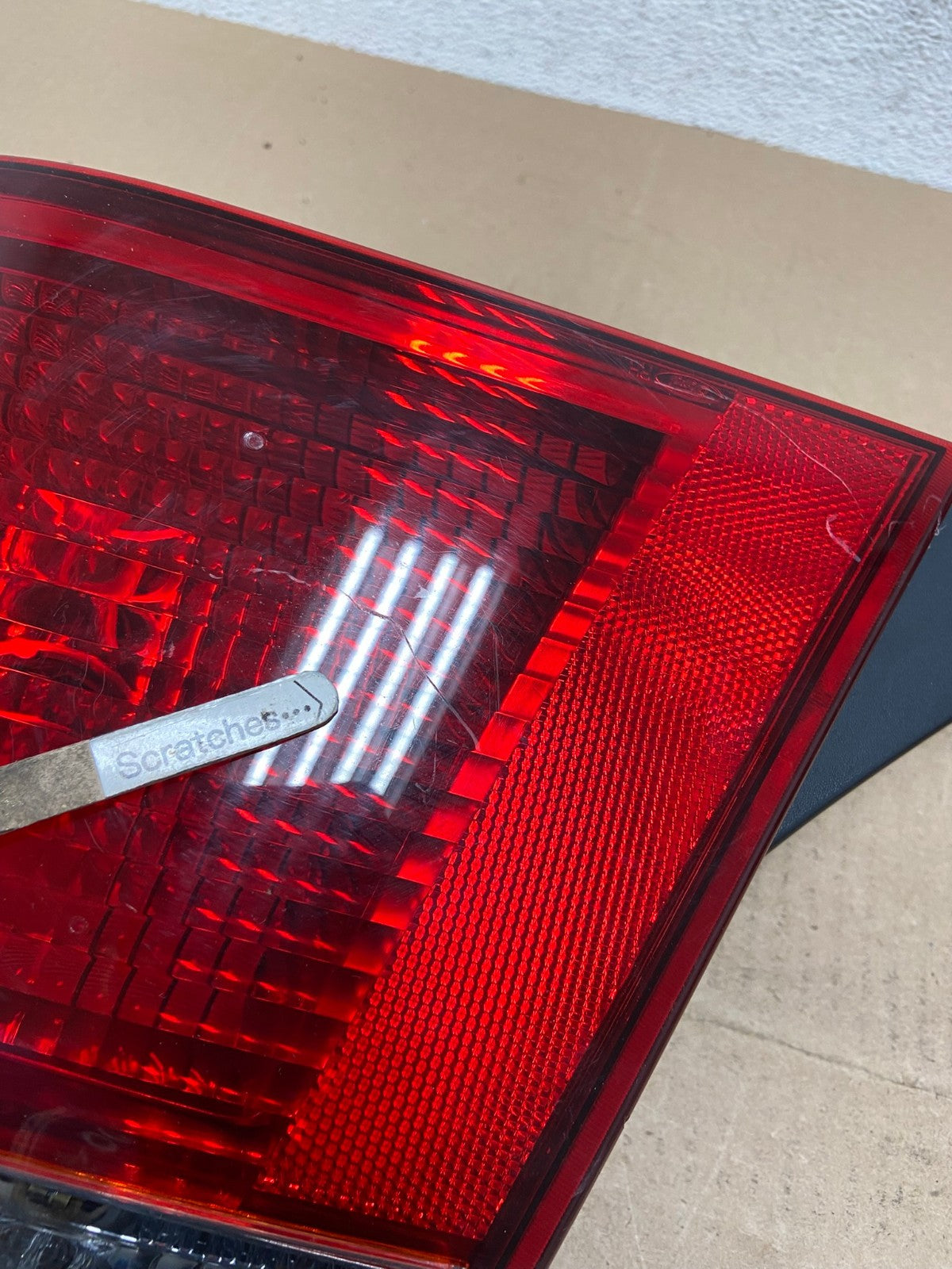 2005 2006 2007 Ford Focus Sedan Right Passenger Tail Light AE6690 LK3