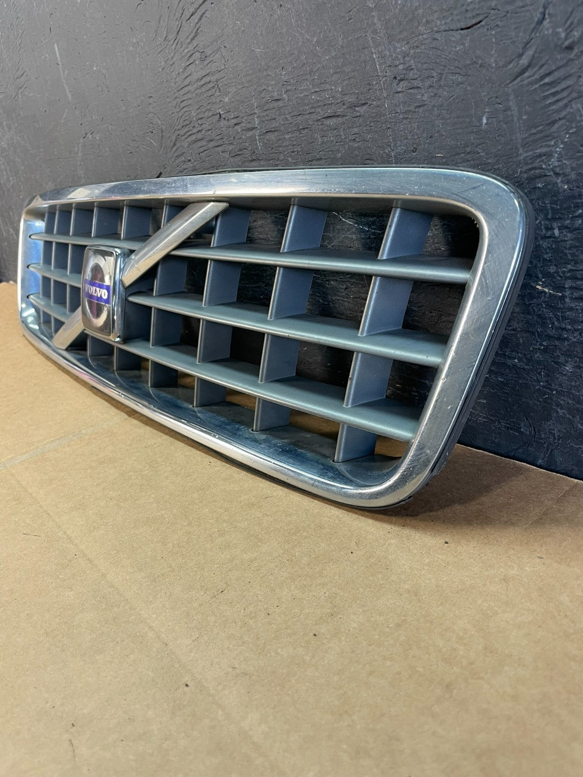 2003 to 2013 Volvo XC90 Front Upper Grill Grille AE0859 DG1