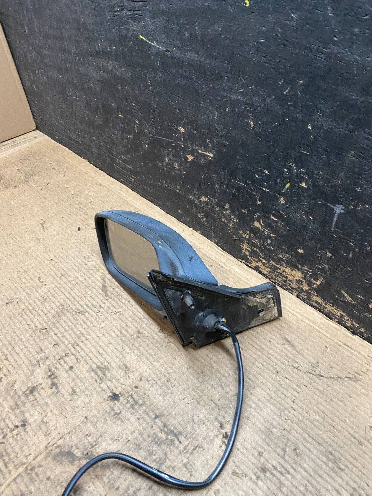 1991 Volvo 940 Left Driver LH Side View Door  Mirror OEM v9713 DG9