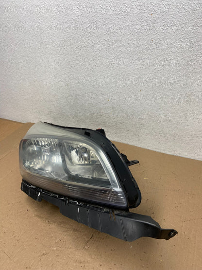 2013 - 2015 Chevrolet Malibu Right Passenger Halogen Headlight AD7744 DW1