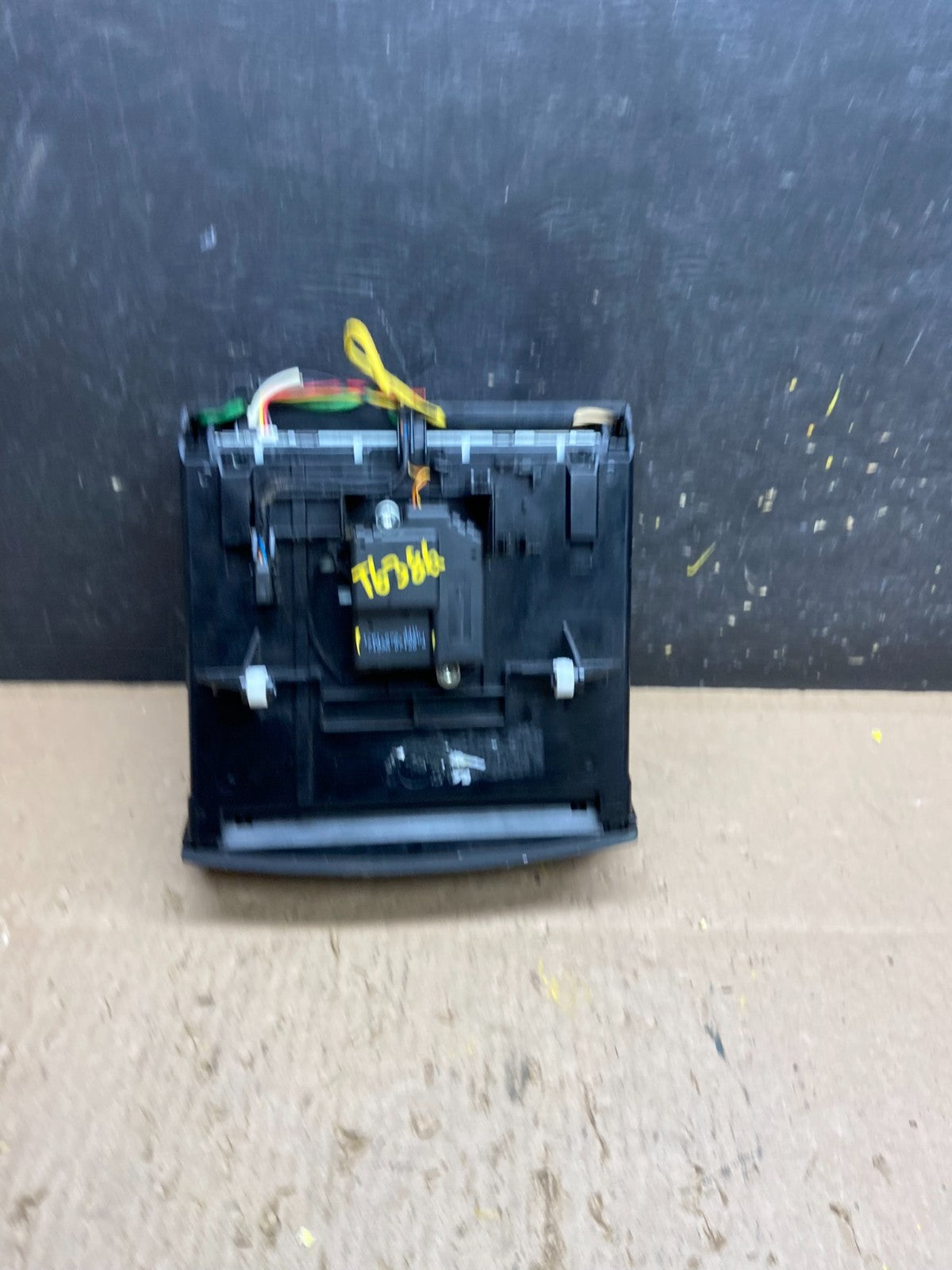 2006-2011 Mercedes W211 E350 E500 Center Console Switch Control Unit T6386 DG4