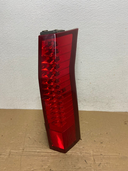 2004 to 2009 Cadillac Srx Right Passenger RH Side Tail Light AD4101 LK0