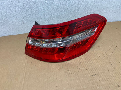 2010-2013 Mercedes-Benz E350 Right Passenger RH Side Tail Light AD0935 LK0