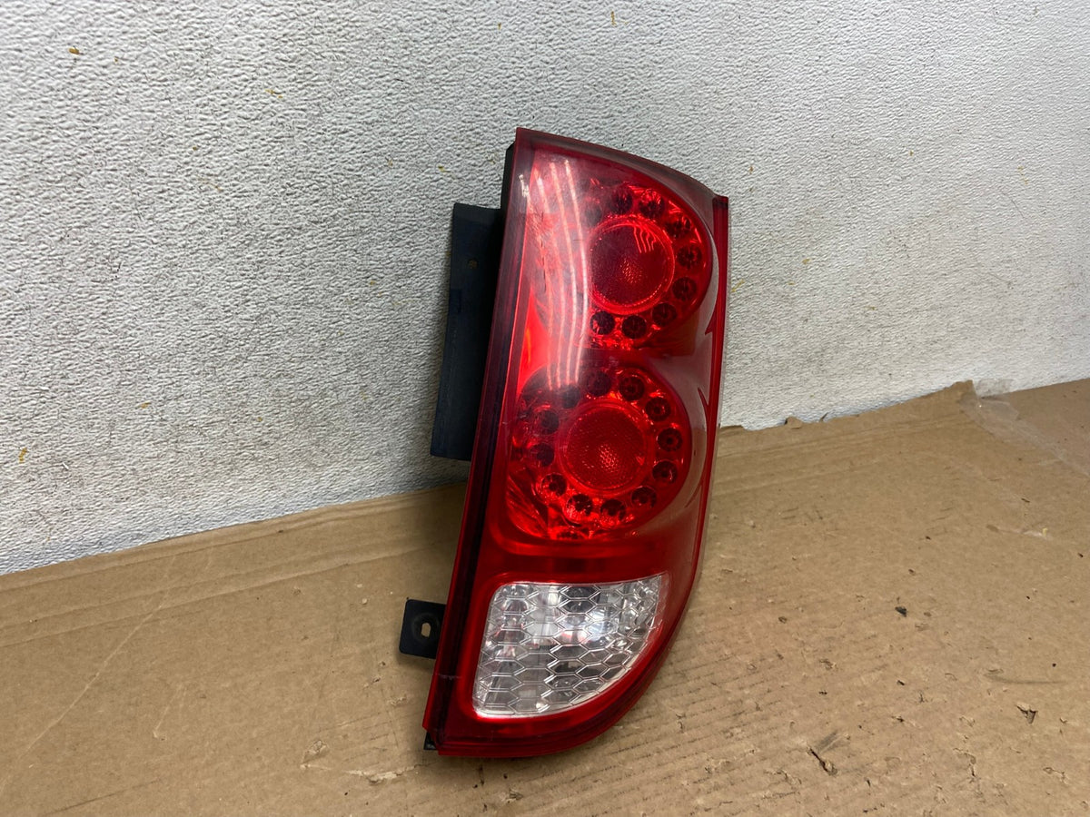 2011 - 2018 Dodge Grand Caravan Right Passenger RH Tail Light Led AH8857 LK1